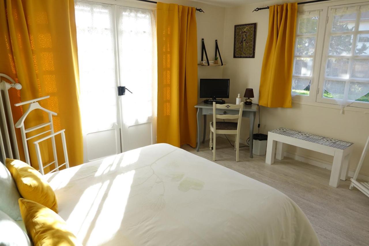 Chambres D'Hotes Les Magnolias Saint-Chéron Eksteriør bilde
